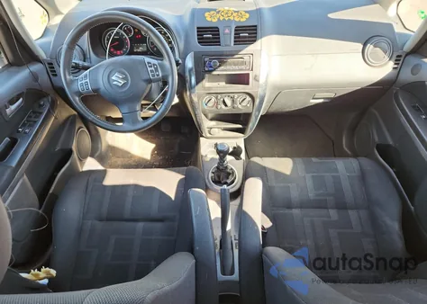 2011 Suzuki Sx4 z USA, uszkodzony, nr VIN JS2YB5A33B6303699